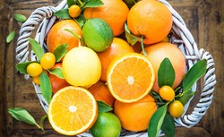 Jangan Terlalu Banyak Makan Jeruk Mandarin dan Daging Rebus Saat Imlek! (1)