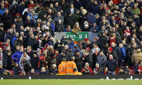 Protes Kenaikan Harga Tiket, Ribuan Suporter Liverpool Walk Out