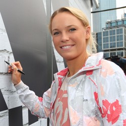 Wozniacki Jadi Pembawa Bendera Denmark di Olimpiade 2016