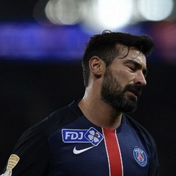 Lavezzi Menuju China