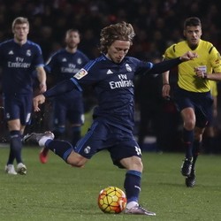Zidane Minta Modric Sering-sering Menembak