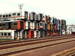 Kuburan Kereta Warna-warni di Purwakarta