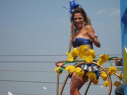 Tarian & Wanita Cantik Kolombia