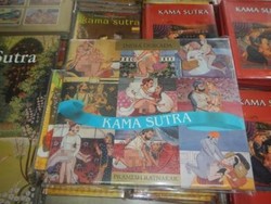 Keliling Agra, dari Benteng Sampai Buku Kamasutra