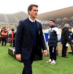 Masalah Lisensi Bikin Schelotto Cuma Sebulan Tangani Palermo