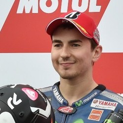 Lorenzo: Wajar Kalau Yamaha Lebih Suka Rossi yang Juara