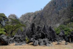 Aneka Objek Wisata Keren di Maros, Makassar