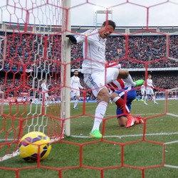 Zidane Tolak Rumor Varane-MU