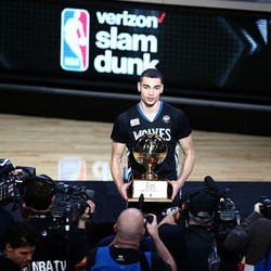 LaVine Raja Dunk di Toronto, Klay Thompson Si Penembak Jitu