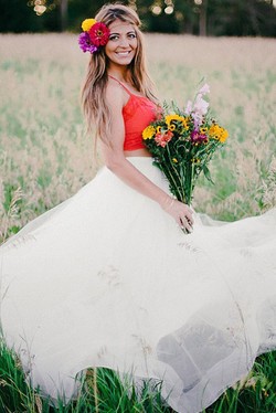 Perut Penuh Stretch Marks, Wanita Ini Populer Pasca Menang Kontes Bikini