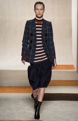 Koleksi Bergaya Klasik & Nyaman Ala Victoria Beckham di New York Fashion Week