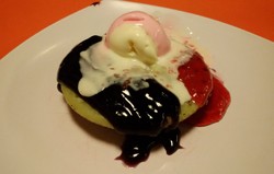 Nyam! Enaknya Malam Ini Ngemil Serabi Terigu yang Empuk Manis