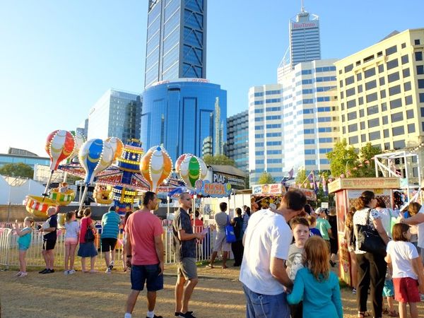 Menikmati Festival Musim Panas di Perth, Seru!