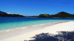 4 Pulau Terpencil Indonesia yang Jadi Incaran Wisata Ala Cast Away