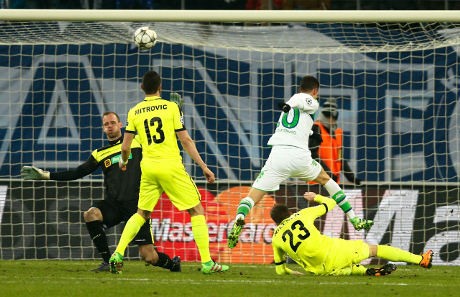 Wolfsburg Kalahkan Gent 3-2