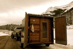 Keren! Traveler di Kanada Bangun Bilik Sauna Portabel untuk Piknik