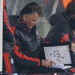 Sampai Kapan Kau Beginikan MU, Van Gaal?