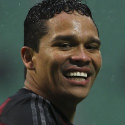 Tanggapi Rumor Masa Depannya, Bacca: Aku Bahagia di Milan