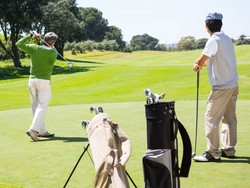 Turis Jepang Kesengsem Wisata Golf di Indonesia