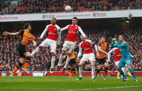 Arsenal Diredam Hull 0-0