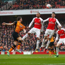 Arsenal Diredam Hull 0-0