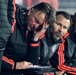 Van Gaal Dinilai Harus Mundur dari MU
