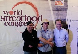 15 Jam Nonstop Cicipi Kuliner Khas Filipina