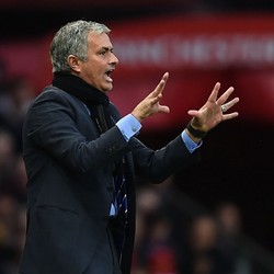 Bos Inter: Mourinho Akan Gantikan Van Gaal di MU