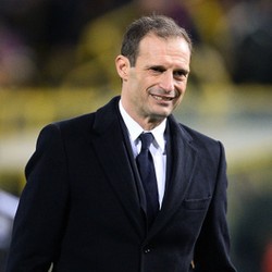 Allegri Dikaitkan dengan Chelsea, Agen: Dia Bertahan di Juve