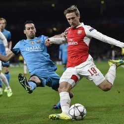 Pertunjukan Super Busquets di Emirates Stadium