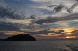 Sunset Indah di Negeri Laskar Pelangi