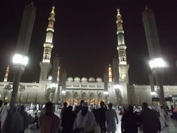 Umroh ke Tanah Suci Bersama Keluarga