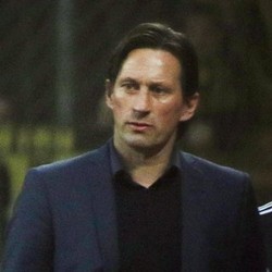 Pelatih Leverkusen Diskors Tiga Pertandingan