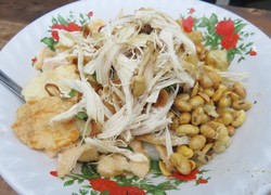 Kawasan Stasiun Kereta Api Kini Punya Aneka Makanan Enak