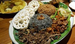 Soulfood By Nanduto: Asyiknya Menyantap Kembulan yang Berlauk Gurih Sedap