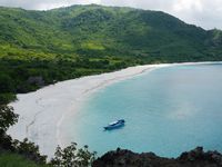 Melihat Indahnya Pantai di Alor dari Ketinggian