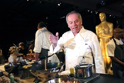 Chef Wolfgang Puck Siapkan Menu Spesial untuk 1500 Tamu di Malam Oscar