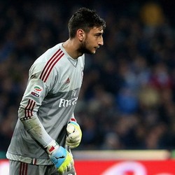 Donnarumma Dikaitkan dengan Barca, Milan: Dia Tak Ternilai Harganya