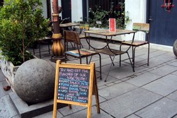 Yuk, Makan Enak di 5 Restoran Bergaya Kolonial di Stasiun Kota!