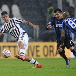 Inter Makin Jauh dari Puncak Klasemen