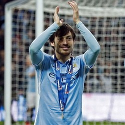 Medali Juara David Silva untuk Pemain Muda City