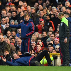 Van Gaal Bukan Badut, Aksi Diving Kocak Bukan Bagian dari Filosofinya