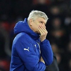 Sudah Kebal, Wenger Anggap Kritik Seperti Ramalan Cuaca