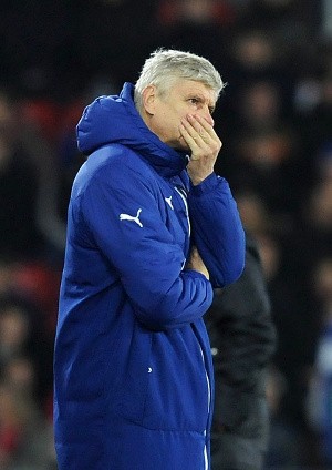 Sudah Kebal, Wenger Anggap Kritik Seperti Ramalan Cuaca
