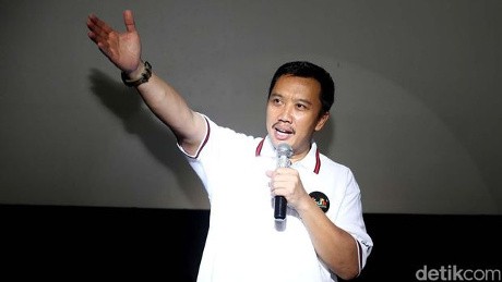 Keributan Usai Diskusi Sepakbola Tadi Malam, Menpora Minta Polisi Bertindak Keributan Usai Diskusi Sepakbola Tadi Malam, Menpora Minta Polisi Bertindak