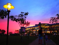 Berburu Sunset Spektakuler di Kawasan Bintaro, Tangsel