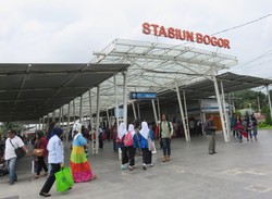 Roti Unyil hingga Doclang Enak Bisa Dicoba Saat Berada di Stasiun Bogor