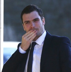 Adam Johnson di Ambang Bui