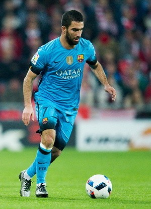 Arda Turan yang Serba Bisa Buat Enrique Terkesan