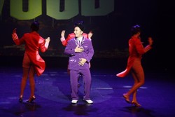 Nonton Pertunjukan ala Broadway di Trans Studio Bandung